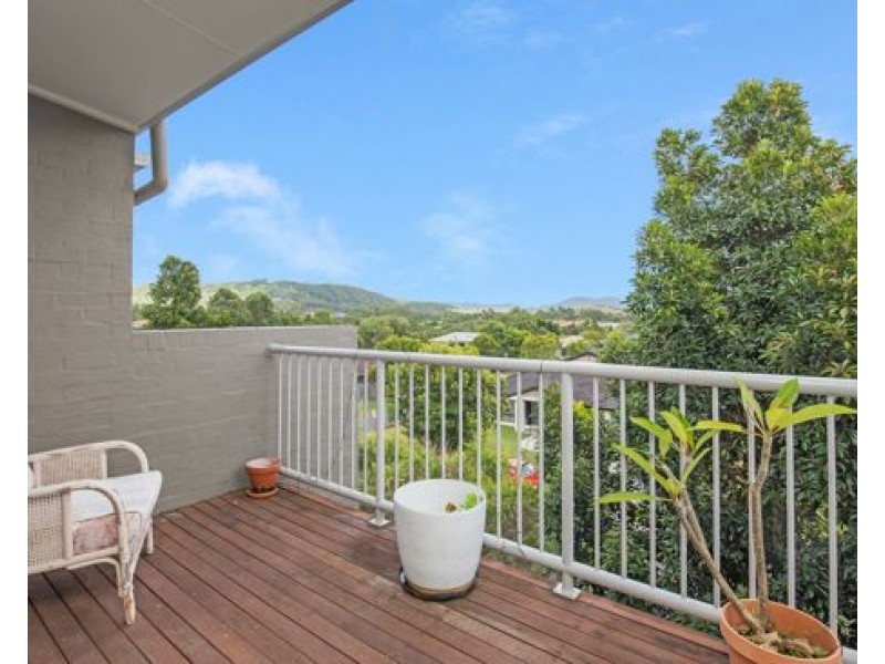 33/2 Sangster Crescent, Pacific Pines QLD 4211