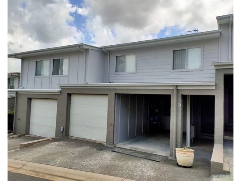33/2 Sangster Crescent, Pacific Pines QLD 4211