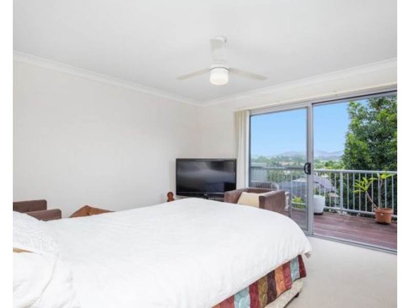 33/2 Sangster Crescent, Pacific Pines QLD 4211