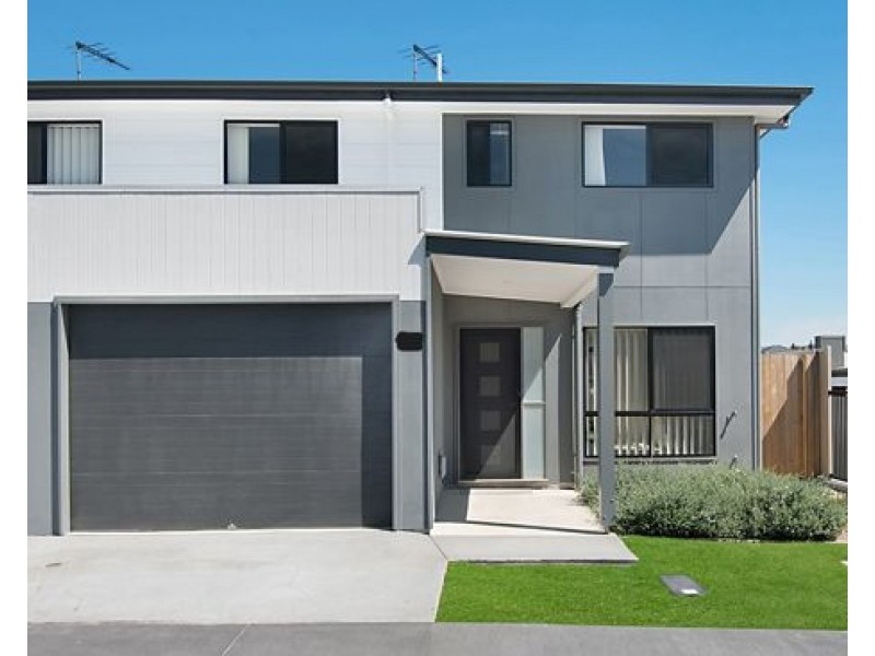 1 Emerald Place, Bridgeman Downs QLD 4035