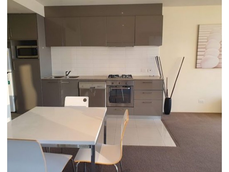 05 4 Wahroonga Place, Surfers Paradise QLD 4217