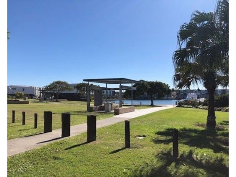 31 azure way, Hope Island QLD 4212