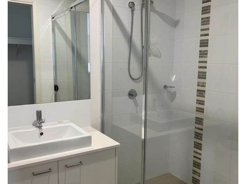 31 azure way, Hope Island QLD 4212