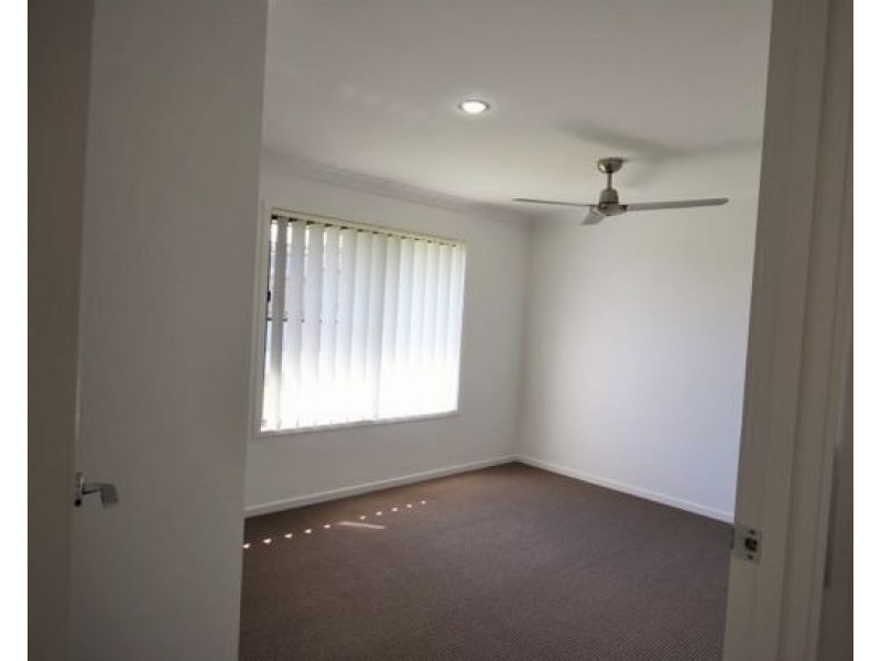 36 Saddleback Ave, Redbank Plains QLD 4301