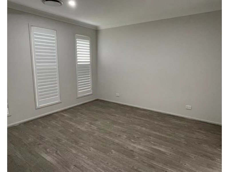 4 Pipet Crescent, Pallara QLD 4110