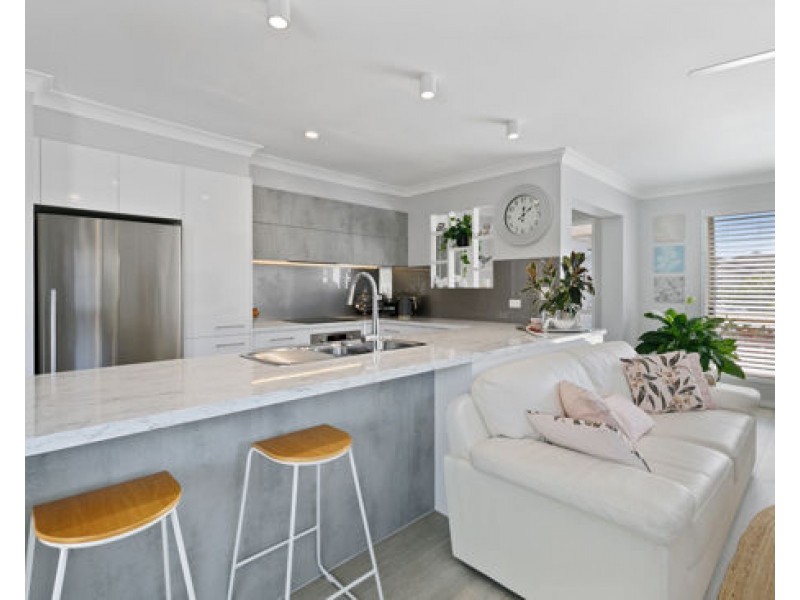 UNIT 53 / 2 Anaheim Drive, Helensvale QLD 4212