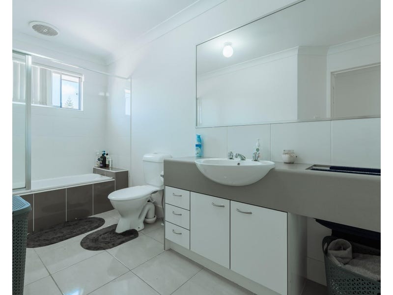 58/1 McAuley Parade, Pacific Pines QLD 4211