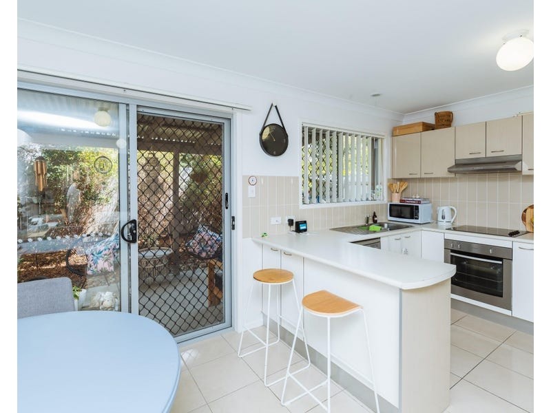 50/1 McAuley Parade, Pacific Pines QLD 4211