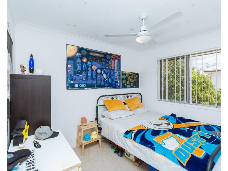 50/1 McAuley Parade, Pacific Pines QLD 4211