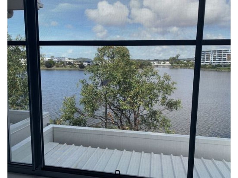 49/ 29-49 Varsity Parade, Varsity Lakes QLD 4227