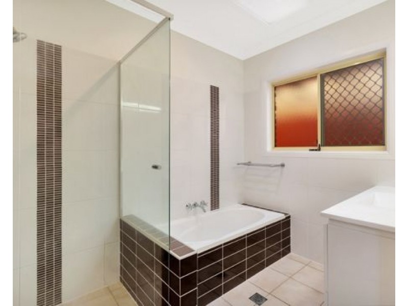 11 Hotchkiss Place, Kuraby QLD 4112