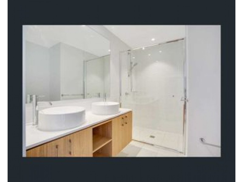 608/112 PALM MEADOWS DRIVE, Carrara QLD 4211