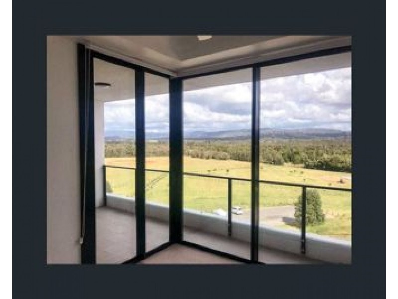 608/112 PALM MEADOWS DRIVE, Carrara QLD 4211