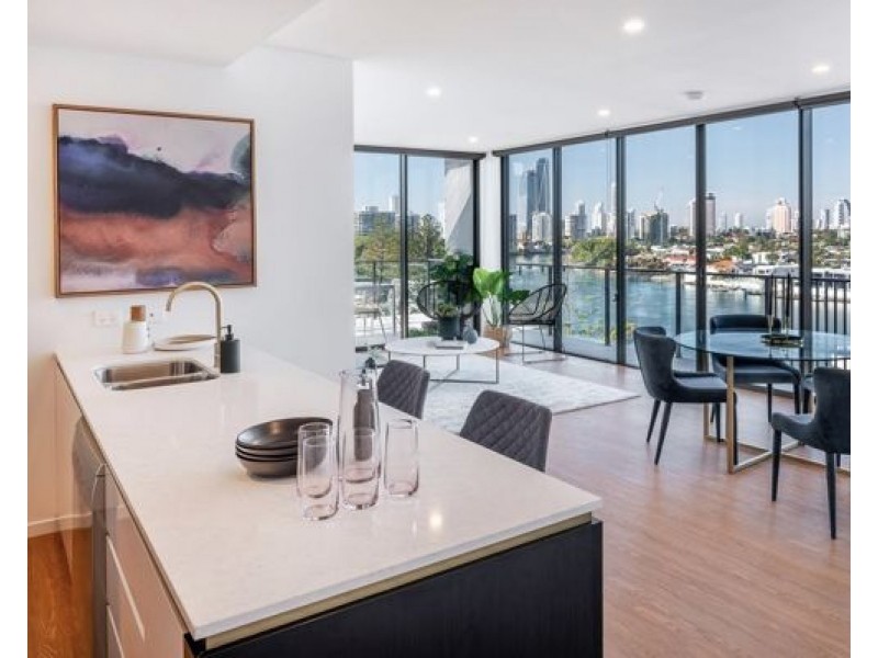 302/5 Peninsular Drive, Surfers Paradise QLD 4217