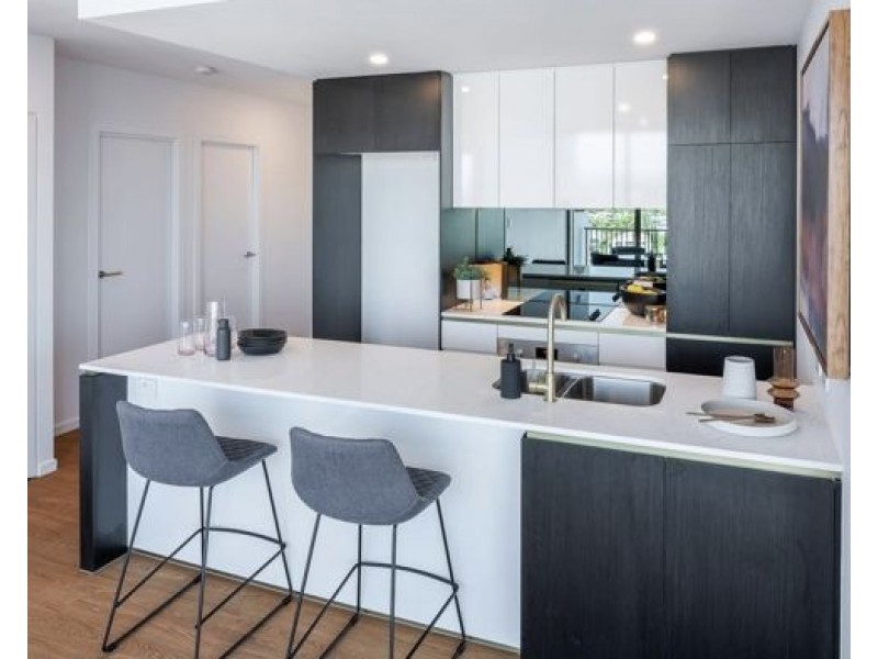 302/5 Peninsular Drive, Surfers Paradise QLD 4217