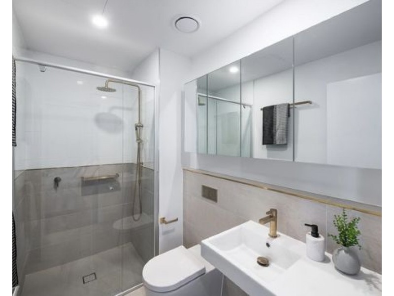 302/5 Peninsular Drive, Surfers Paradise QLD 4217