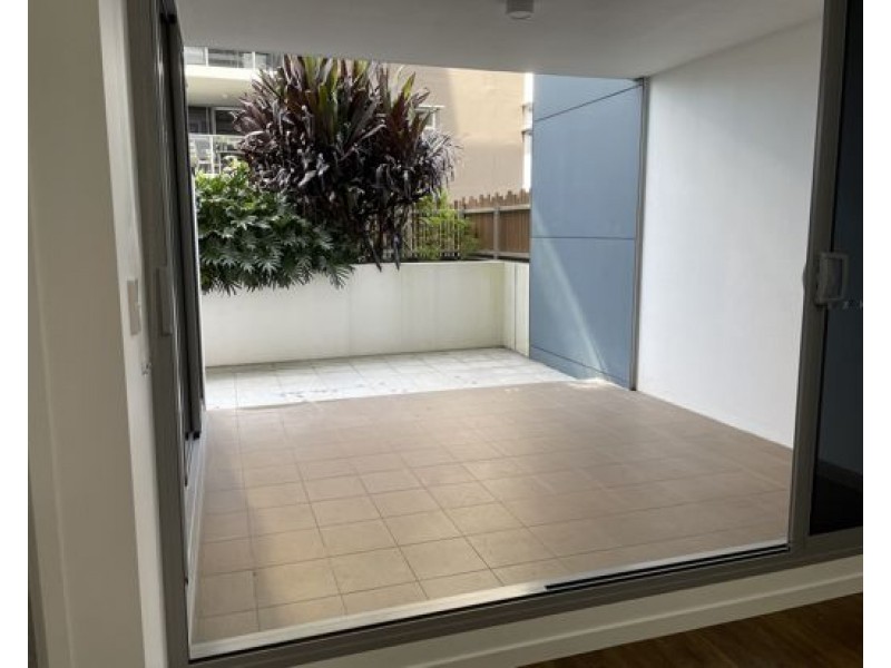 2211/42 Laver Derive, Robina QLD 4226