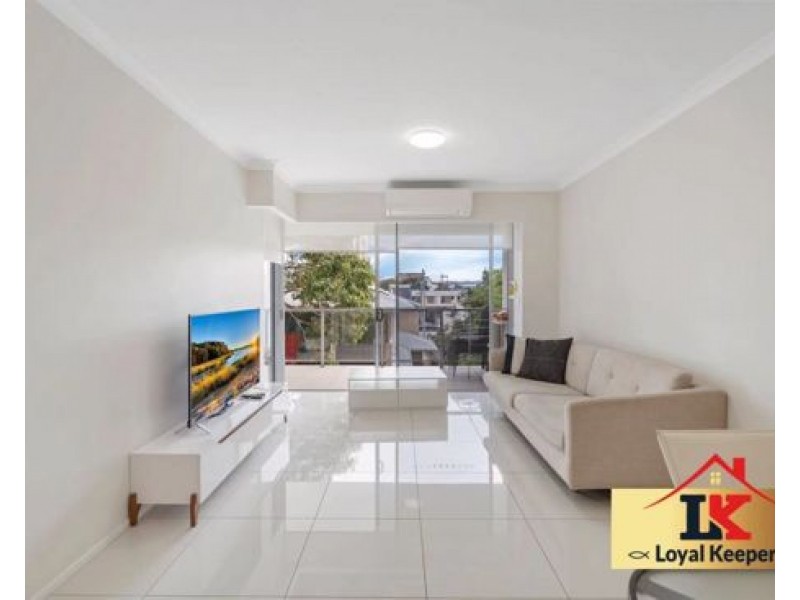 202/8 Norman Street, Southport QLD 4215