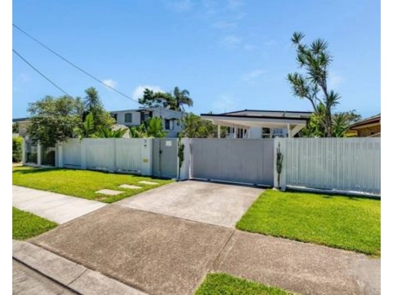 3 College Ave, Southport QLD 4215