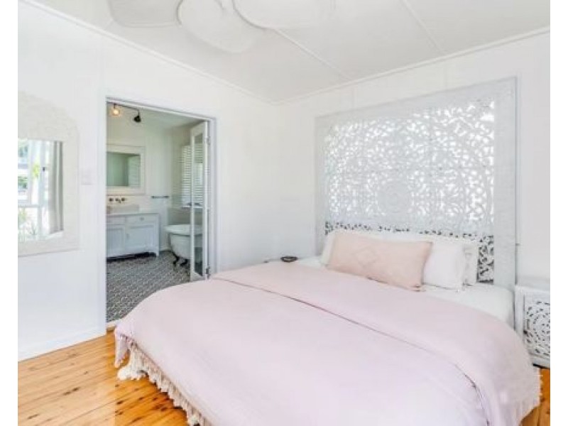 3 College Ave, Southport QLD 4215