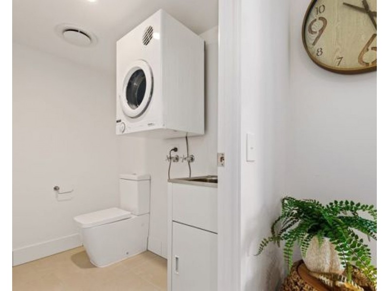 211 81 Sutton street, Redcliffe QLD 4020