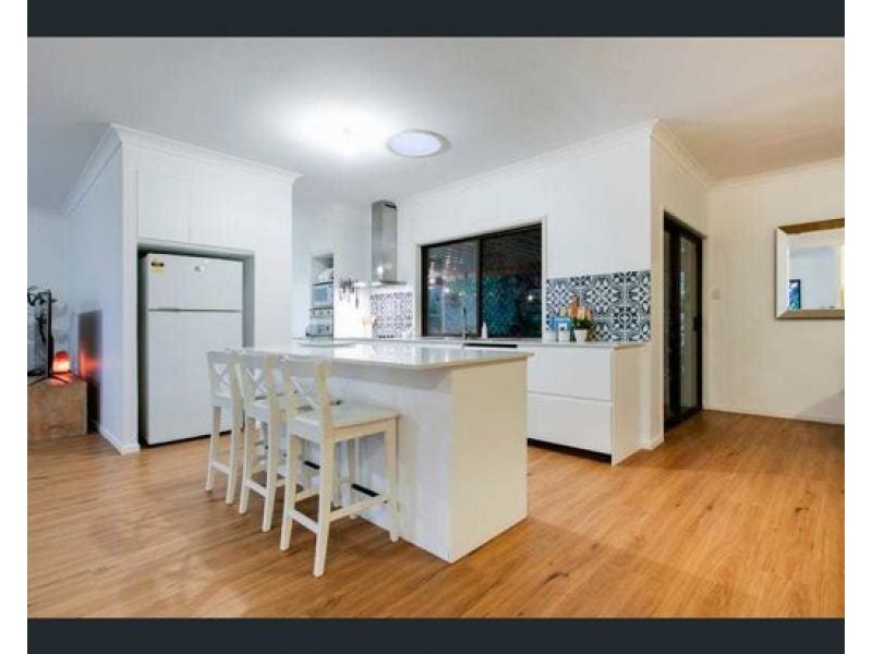 10 Kurraree Place, Nudgee QLD 4014