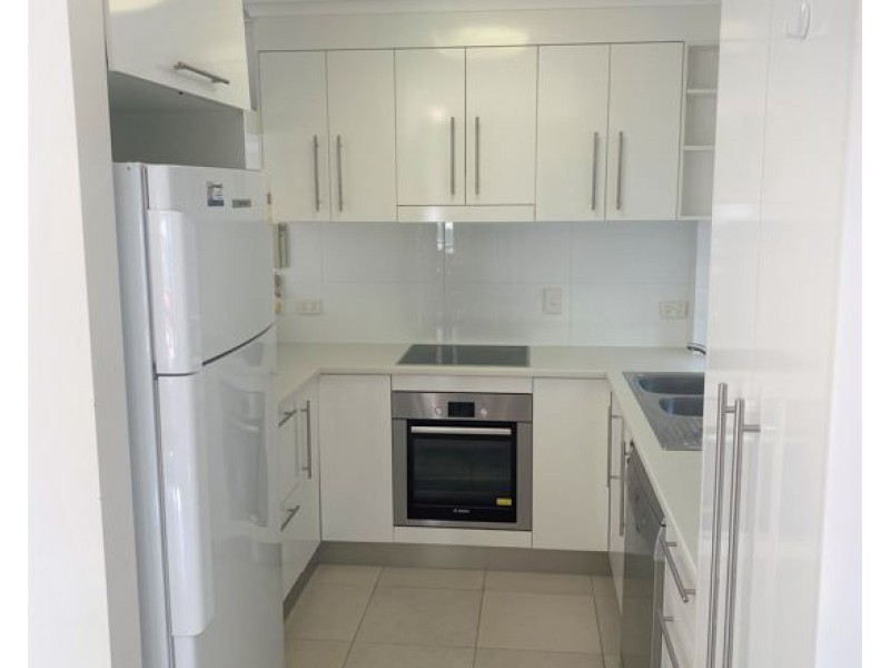 21/26 Carr Street, St Lucia QLD 4067