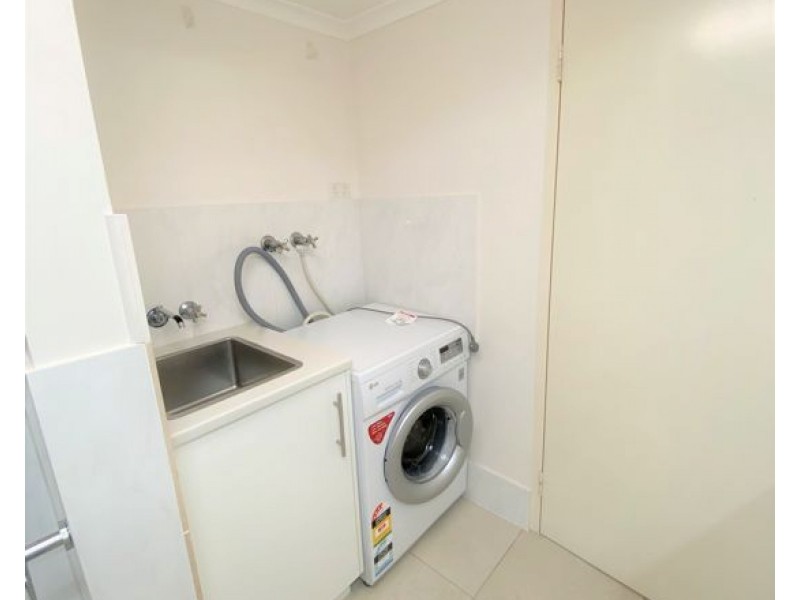 21/26 Carr Street, St Lucia QLD 4067