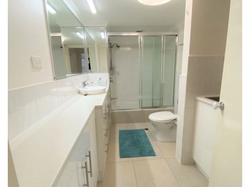 21/26 Carr Street, St Lucia QLD 4067