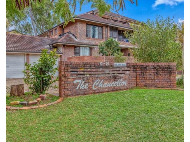 21/26 Carr Street, St Lucia QLD 4067