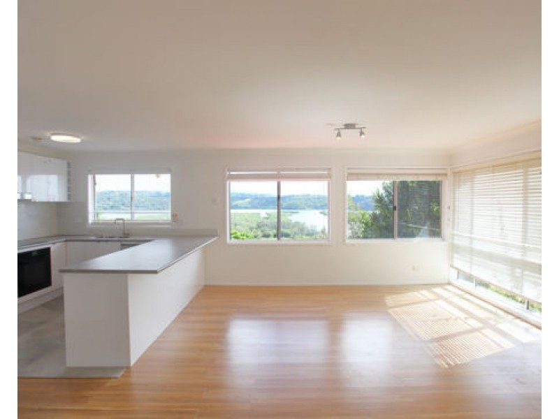 37 Lakeview Parade, Tweed Heads South NSW 2486