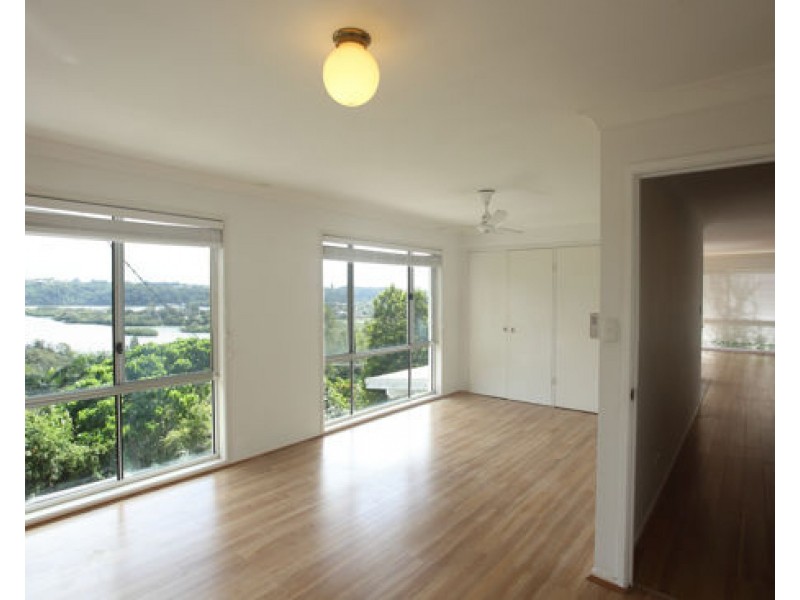 37 Lakeview Parade, Tweed Heads South NSW 2486