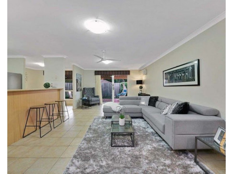 5 Innes Close, Parkinson QLD 4115