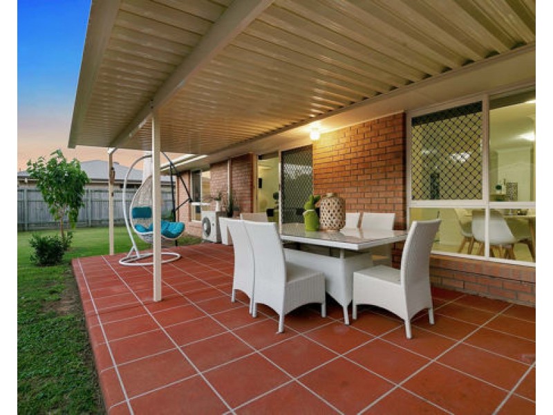 5 Innes Close, Parkinson QLD 4115