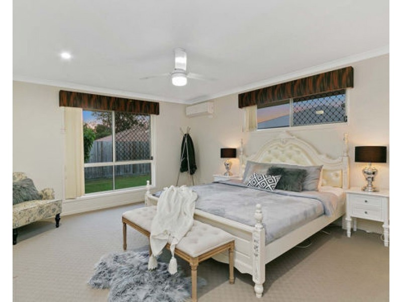 5 Innes Close, Parkinson QLD 4115