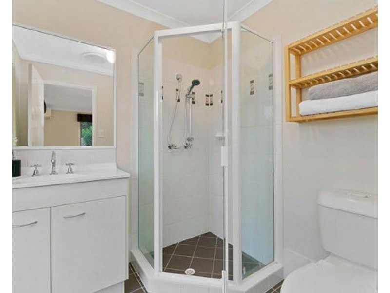 5 Innes Close, Parkinson QLD 4115