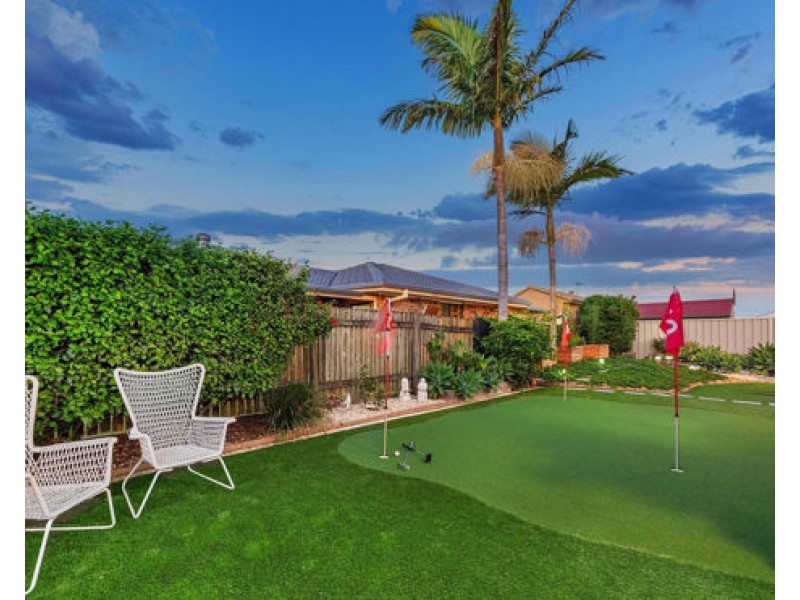 16 Eaton Place, Wishart QLD 4122