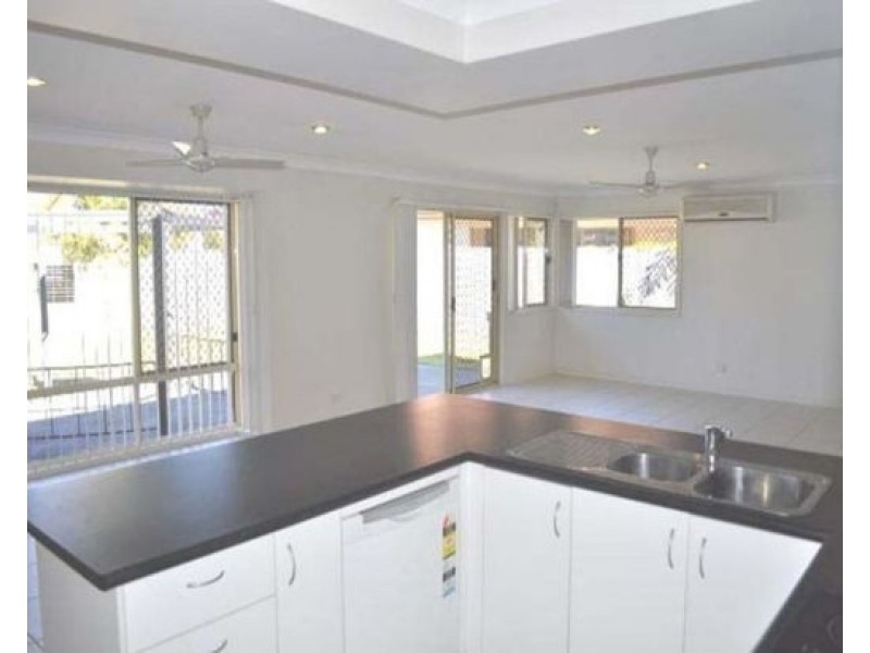 3 Rimu Place, Molendinar QLD 4214