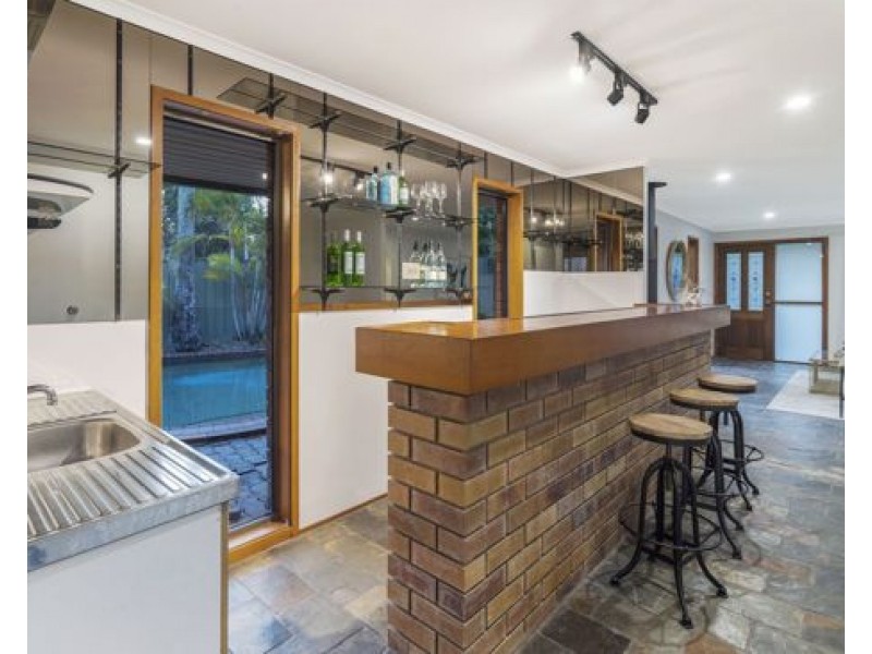 6 BUTTERNUT STREET, Sunnybank Hills QLD 4109