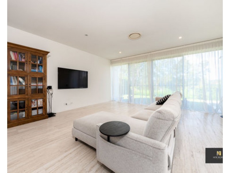 2 The Dress Circle, Benowa QLD 4217