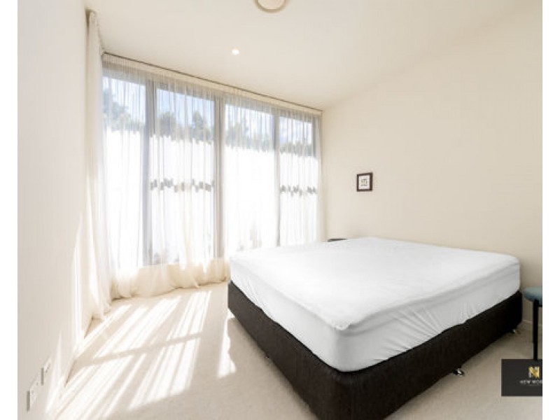 2 The Dress Circle, Benowa QLD 4217