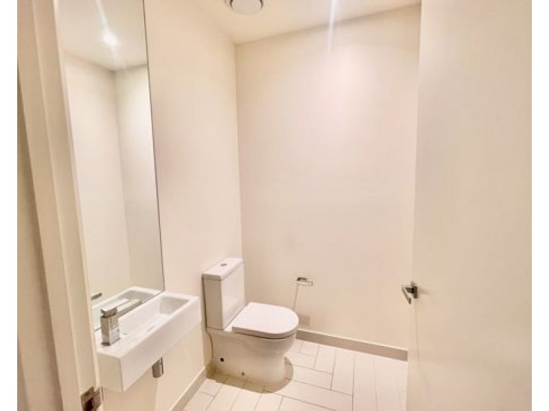 47 Theatre Drive, Benowa QLD 4217