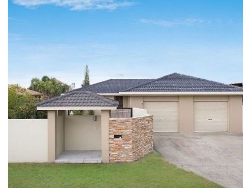7 Rudder Court, Mermaid Waters QLD 4218