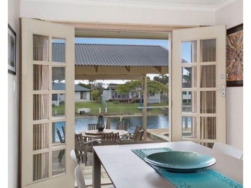 7 Rudder Court, Mermaid Waters QLD 4218