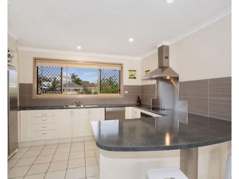 7 Rudder Court, Mermaid Waters QLD 4218