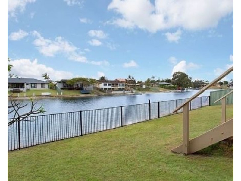 7 Rudder Court, Mermaid Waters QLD 4218