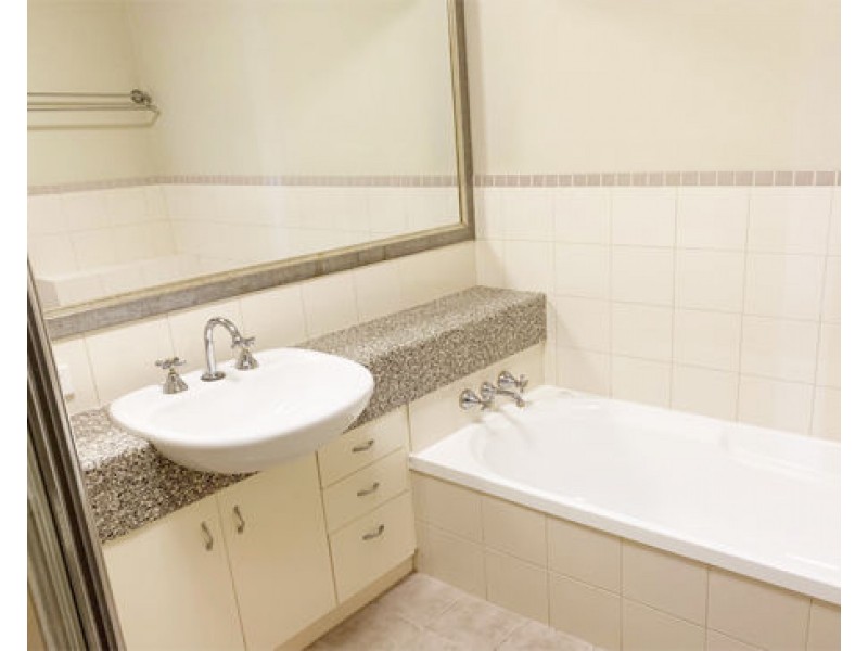 9/1 Assembly Drive, Varsity Lakes QLD 4227