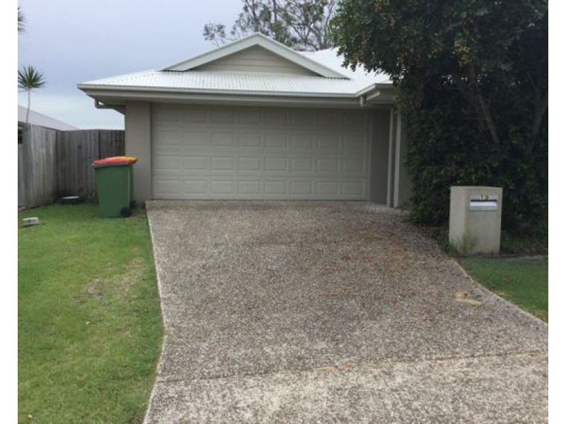 19 Milbrook Crescent, Pimpama QLD 4209