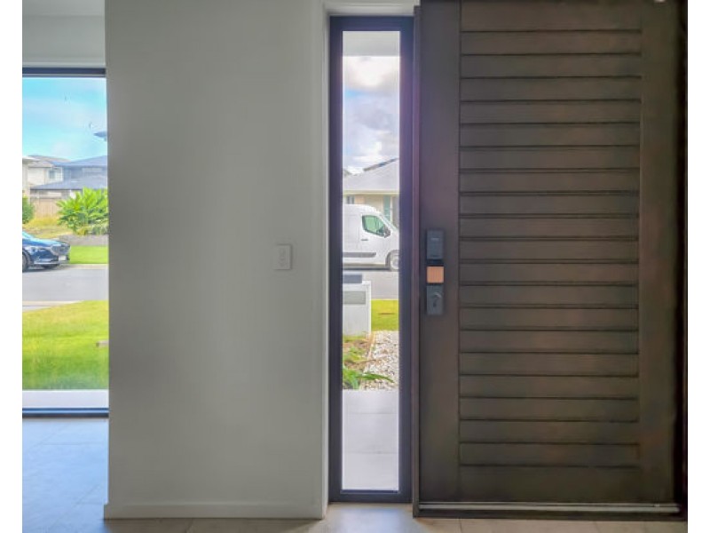 16 Olive Street, Helensvale QLD 4212