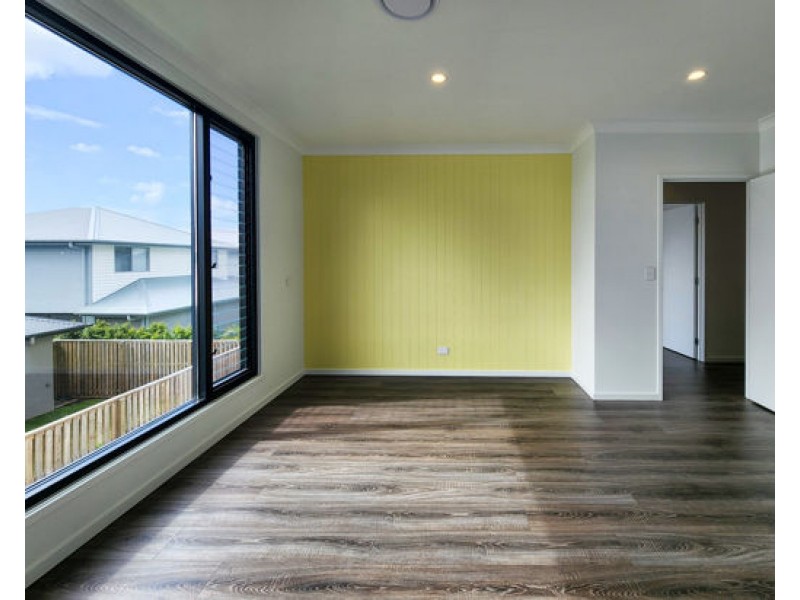 16 Olive Street, Helensvale QLD 4212